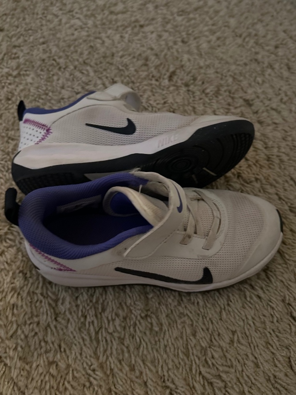 Nike girl’s sneakers